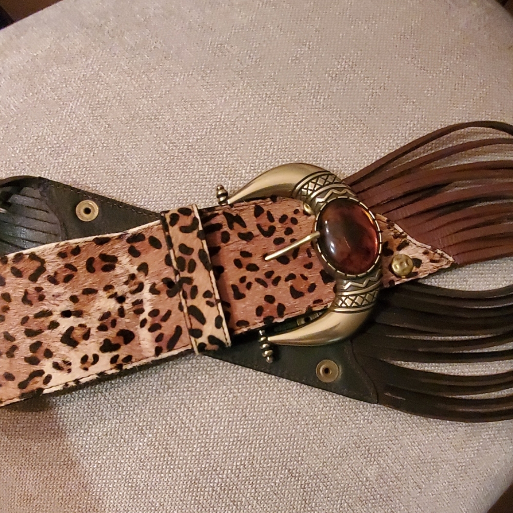 NWOT Chicos Leopard Belt with Gold Buckle Large - Picture 2 of 6